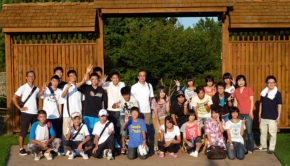 22 Isesaki municipal junior high students and their teachers