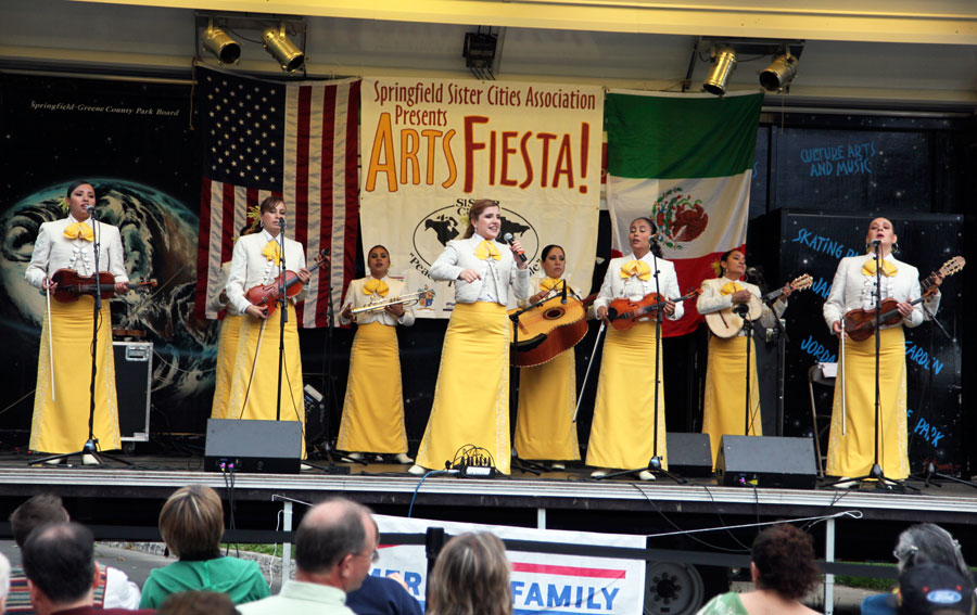 You are currently viewing Mexican Music and Culture featured at ArtsFiesta!