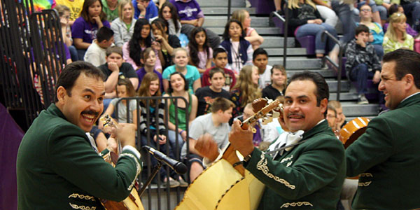 Read more about the article Mariachi Viva Jalisco arrive for ArtsFiesta! on Friday, May 6