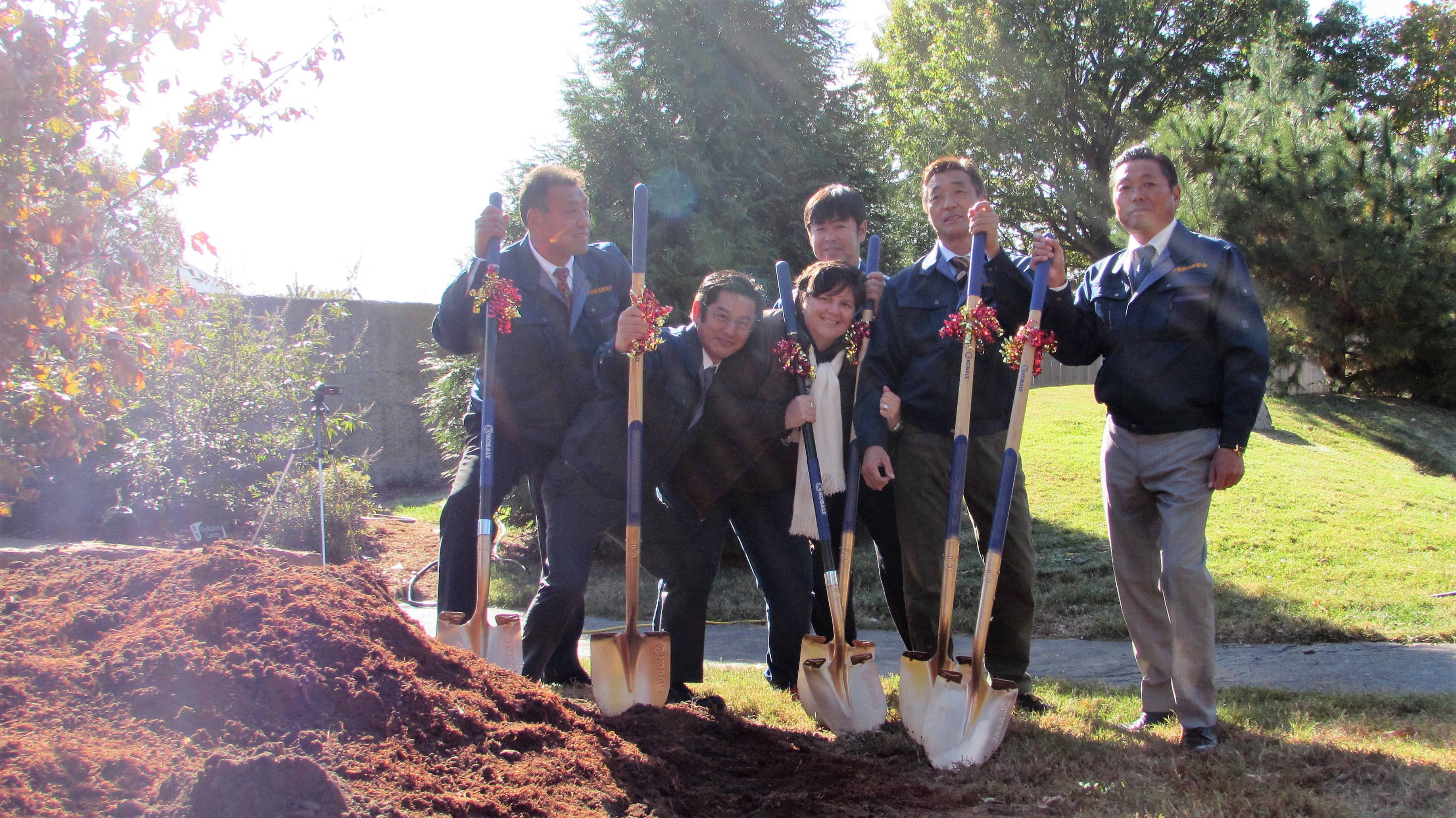 Read more about the article Tree planting honors 30 years of friendship with Isesaki